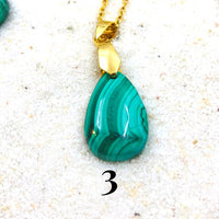 PENDENTIF MALACHITE acier doré