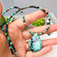 COLLIER PROTECTION TURQUOISE ET CHRYSOCOLLE